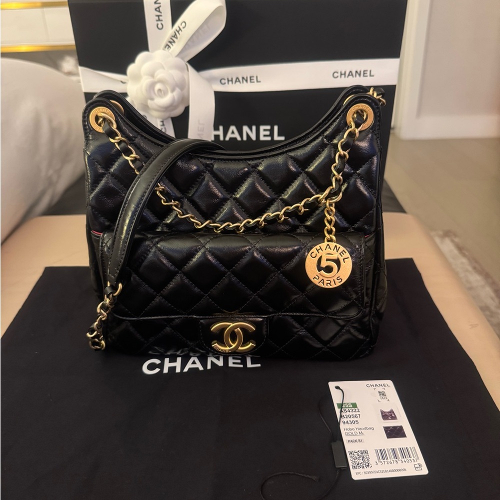 Chanel  Hobo Handbag AS4322